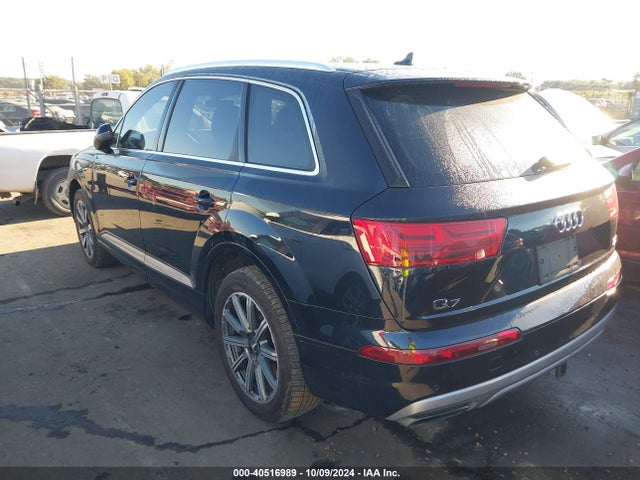 Audi Q7 3.0t Premium 2017 WA1VAAF78HD036353 Image 3