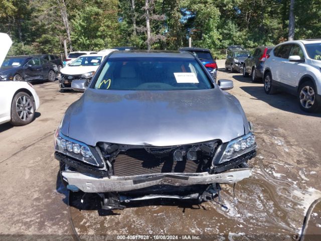 JH4KC1F53EC005657 Acura RLX