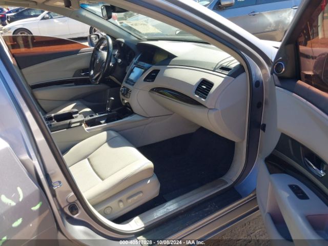 JH4KC1F53EC005657 Acura RLX