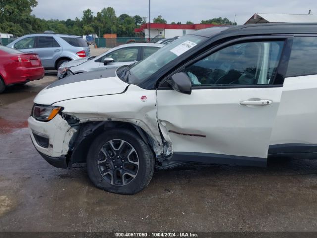 3C4NJDDB8KT686039 Jeep Compass Trailhawk 4x4