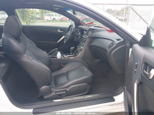 Hyundai Genesis 3.8 Ultimate 2016 KMHHU6KJ9GU135797 Image 5
