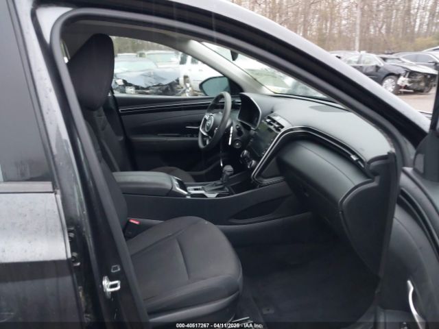 5NMJA3AE1NH003932 Hyundai TUCSON SE