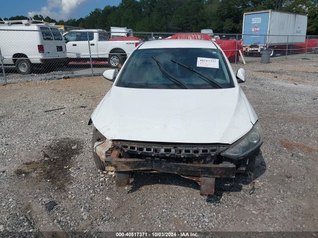 5NPD74LF8HH149923 Hyundai ELANTRA SE