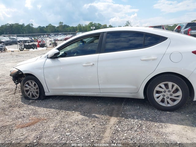 5NPD74LF8HH149923 Hyundai ELANTRA SE