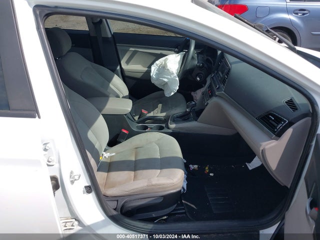 5NPD74LF8HH149923 Hyundai ELANTRA SE