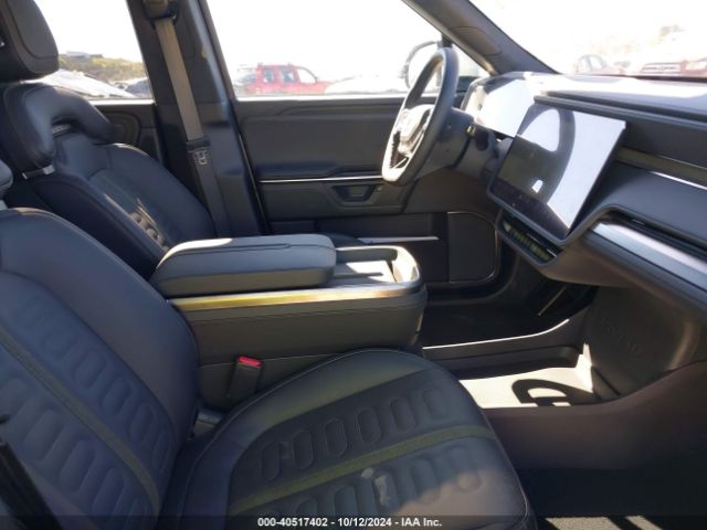7PDSGBBA6SN045853 Rivian R1s Adventure