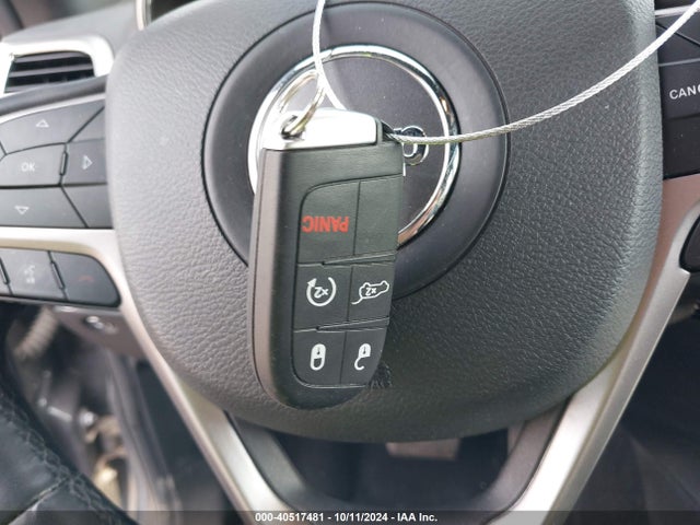 1C4RJFAG5MC668738 Jeep Grand Cherokee Laredo X 4x4