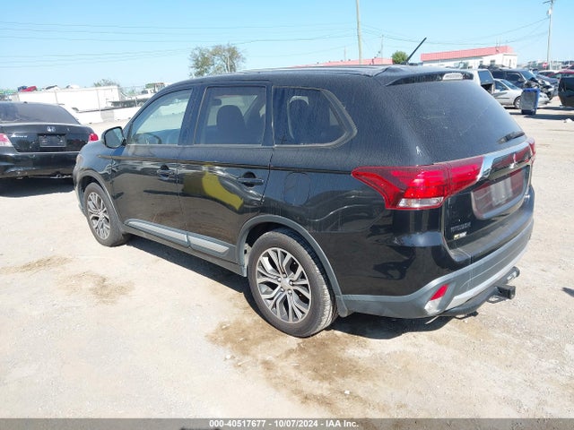 2016 MITSUBISHI OUTLANDER JA4AZ3A37GZ050186 Photo 2