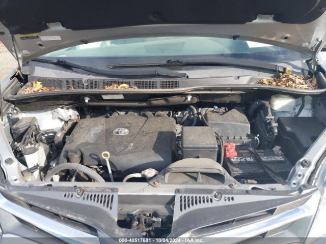 5TDDZ3DC7KS227408 Toyota Sienna Xle 7 Passenger