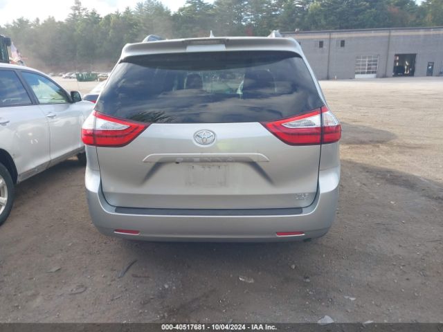 5TDDZ3DC7KS227408 Toyota Sienna Xle 7 Passenger
