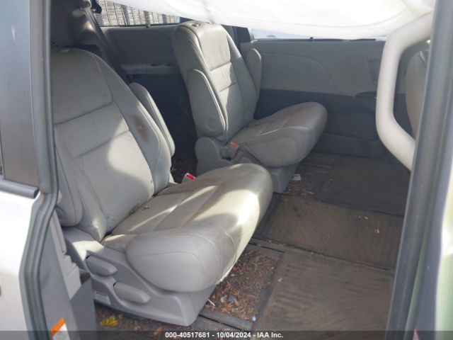 5TDDZ3DC7KS227408 Toyota Sienna Xle 7 Passenger
