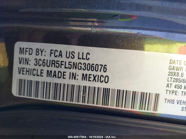 3C6UR5FL5NG306076 RAM 2500 Laramie  4x4 6'4 Box