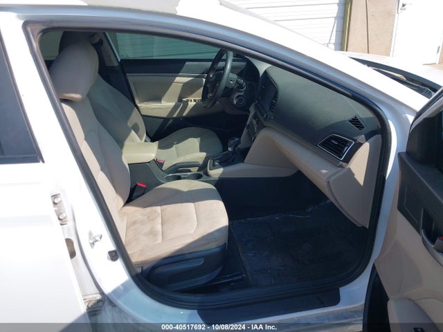 5NPD84LF1JH285006 Hyundai ELANTRA SEL