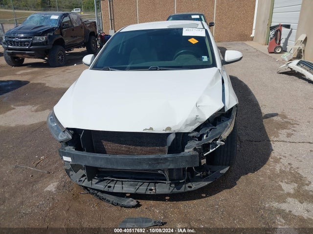 5NPD84LF1JH285006 Hyundai ELANTRA SEL