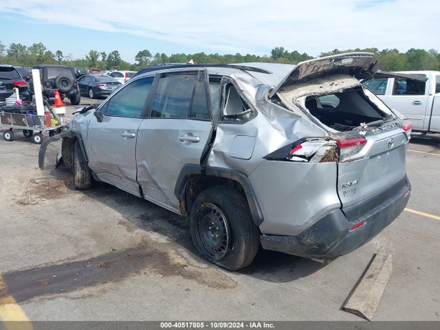 Toyota RAV4 LE 2019 2T3H1RFV4KW029006 Image 3