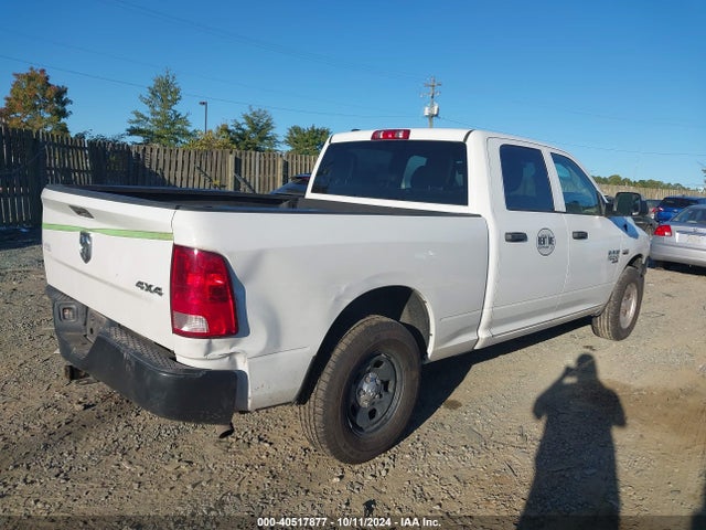 1C6RR7ST2NS245396 RAM 1500 Classic Tradesman  4x4 6'4 Box