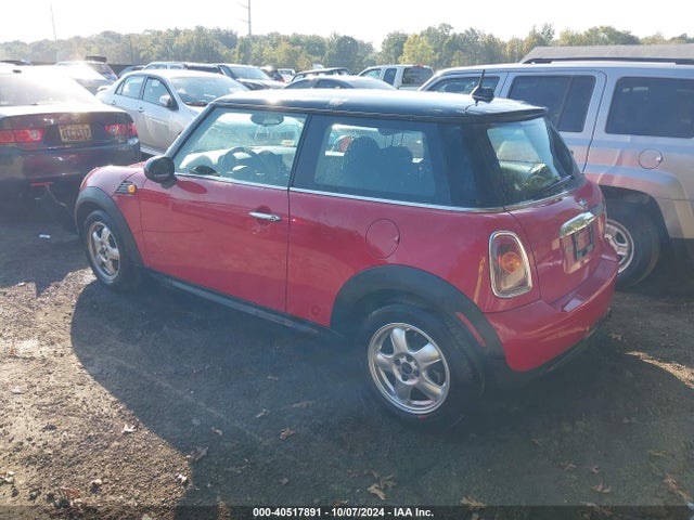 2009 MINI COOPER WMWMF33549TW77408 Photo 2