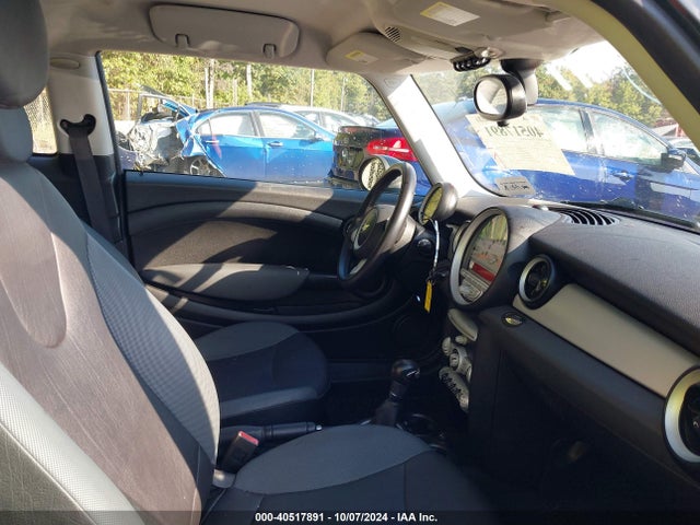 2009 MINI COOPER WMWMF33549TW77408 Photo 4