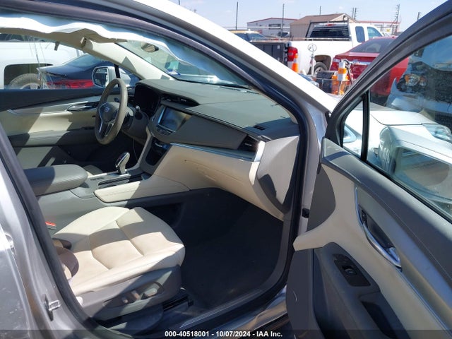 1GYKNDRS4JZ214597 Cadillac XT5 LUXURY