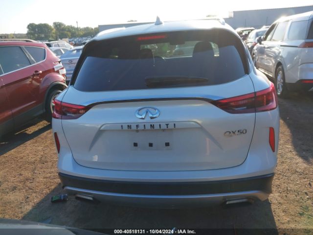 3PCAJ5M12KF105239 Infiniti Qx50 Essential