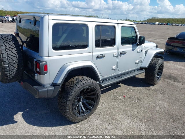 1C4HJXEN6NW251400 Jeep Wrangler Unlimited Sahara 4x4