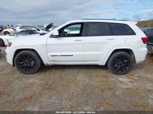 1C4RJEAG8NC154099 Jeep Grand Cherokee Wk Laredo X 4x2