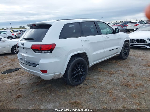 1C4RJEAG8NC154099 Jeep Grand Cherokee Wk Laredo X 4x2
