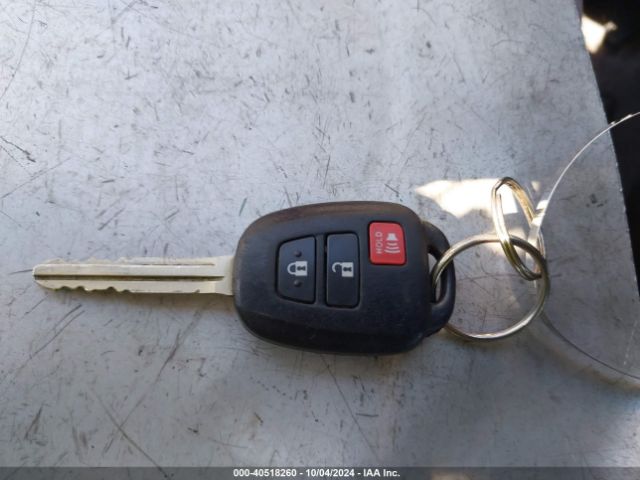 JTDKDTB35H1595424 Toyota Prius C One