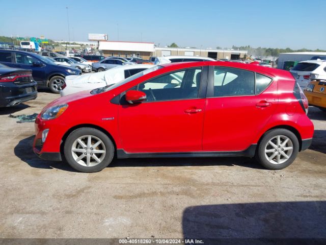JTDKDTB35H1595424 Toyota Prius C One