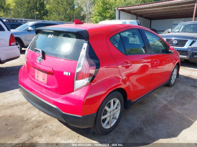 JTDKDTB35H1595424 Toyota Prius C One