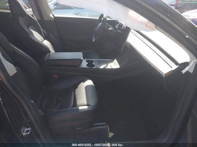 2022 TESLA MODEL Y 7SAYGDEE8NF429568 Photo 4