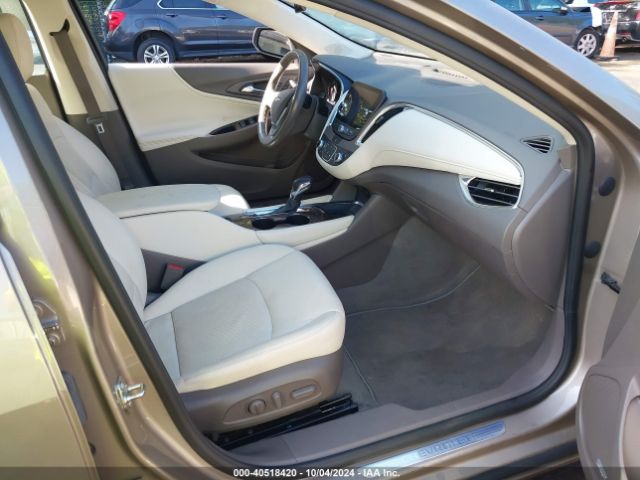 1G1ZE5SX9NF200002 Chevrolet Malibu Fwd Premier