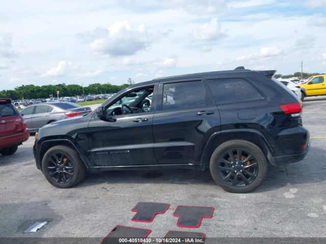 1C4RJEAG0HC868491 Jeep Grand Cherokee Altitude 4x2