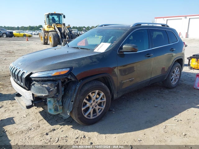Jeep Cherokee Latitude 2015 1C4PJMCS2FW615638 Image 2