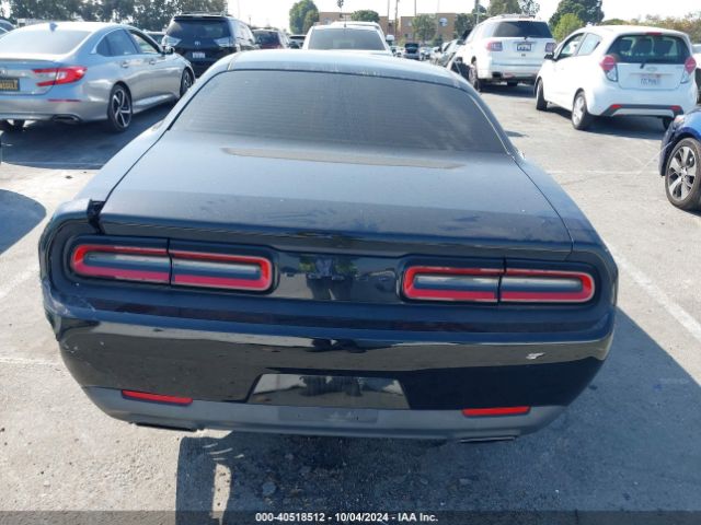 2C3CDZAG8GH236651 Dodge Challenger Sxt