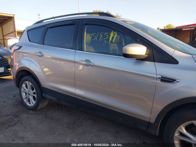 1FMCU0HD3JUA03747 Ford ESCAPE SEL
