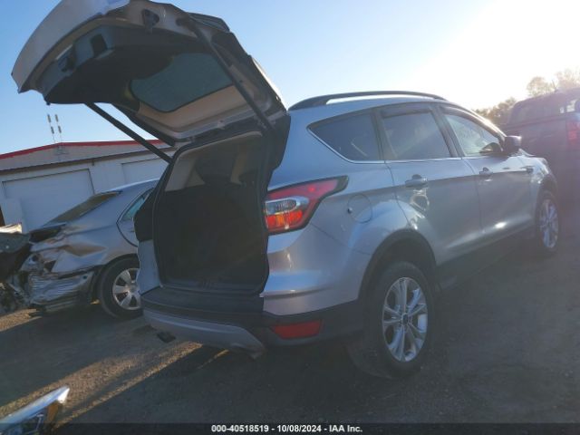 1FMCU0HD3JUA03747 Ford ESCAPE SEL