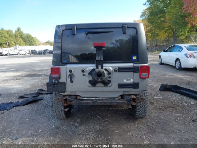 1C4BJWDG2GL281985 Jeep Wrangler Unlimited Sport
