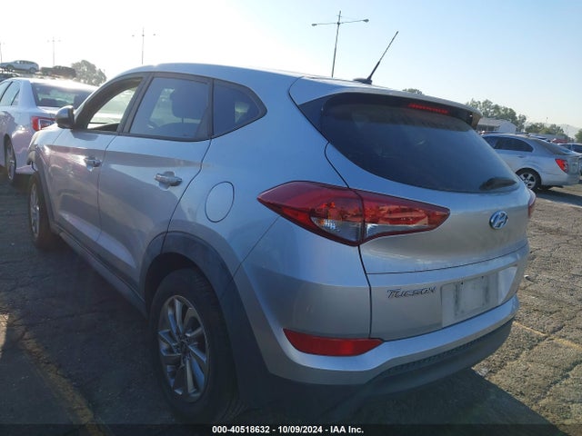 Hyundai TUCSON SE 2017 KM8J23A45HU441768 Image 3