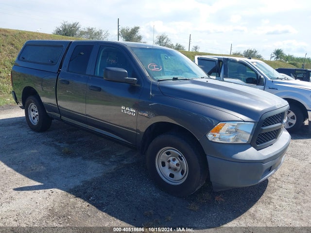 RAM 1500 Tradesman  4x4 6'4 Box 2018 1C6RR7FT2JS320635 Image 1