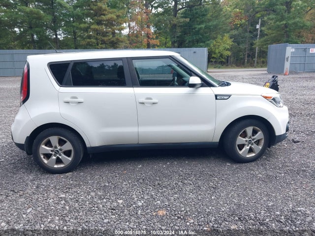 KIA Soul 2017 KNDJN2A20H7437372 Image 13