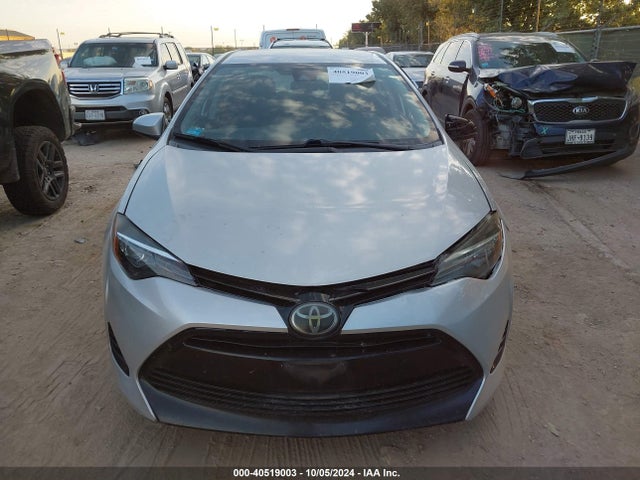 Toyota COROLLA LE 2018 5YFBURHEXJP814133 Image 13