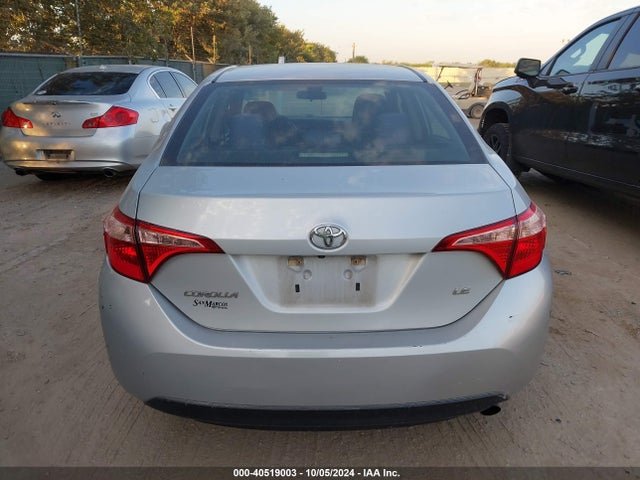 Toyota COROLLA LE 2018 5YFBURHEXJP814133 Image 17