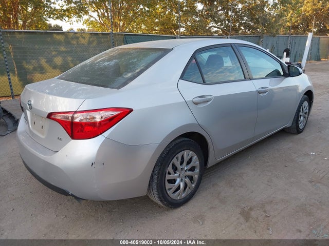 Toyota COROLLA LE 2018 5YFBURHEXJP814133 Image 4