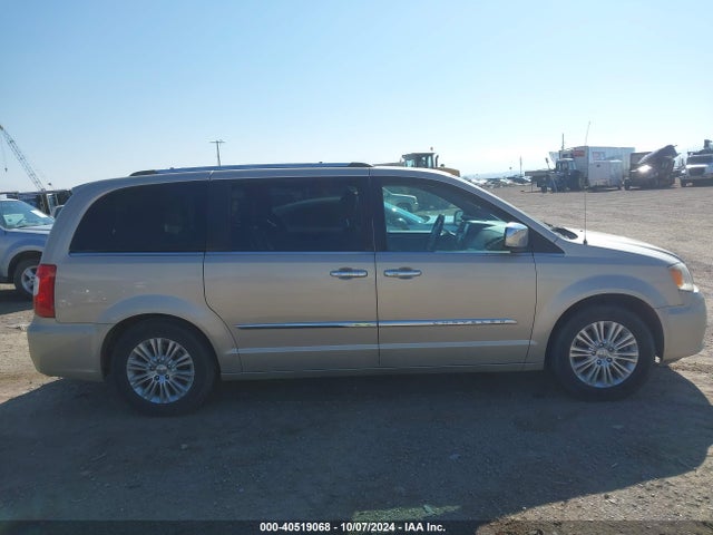 2C4RC1GG9ER115250 Chrysler Town & Country Limited