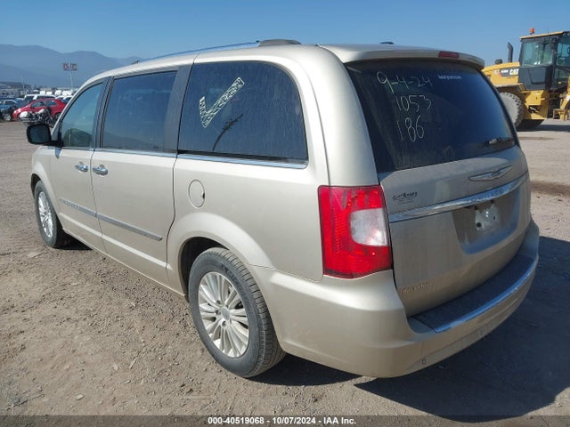 2C4RC1GG9ER115250 Chrysler Town & Country Limited