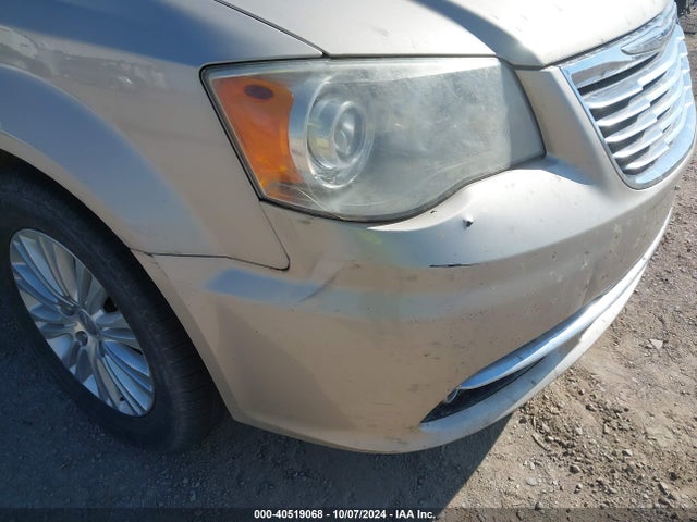 2C4RC1GG9ER115250 Chrysler Town & Country Limited
