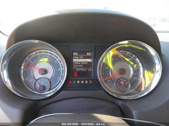 2C4RC1GG9ER115250 Chrysler Town & Country Limited
