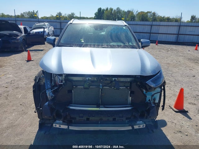 Toyota Highlander Xle 2023 5TDKDRAH6PS038409 Image 13