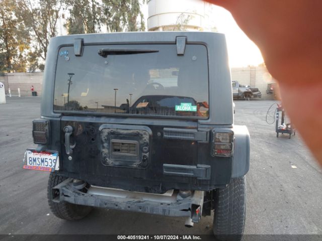 1C4BJWFG2FL768292 Jeep Wrangler Unlimited Rubicon